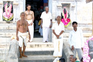 Sri Vidya Lakshmi and Sri Gyan Saraswathi-at-entrance