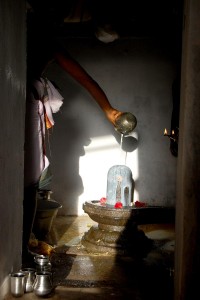 Shri Bhujaptheeshwarar milk abhishekam
